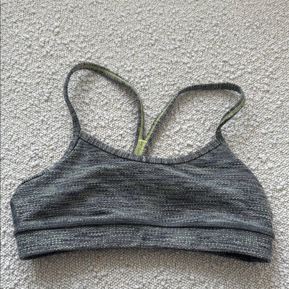 Lululemon Grey Strappy Sports Bra with Green Trim – Size 2